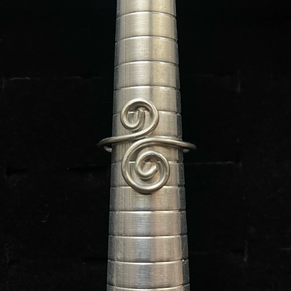 swirl ring - Picture 3 of 4